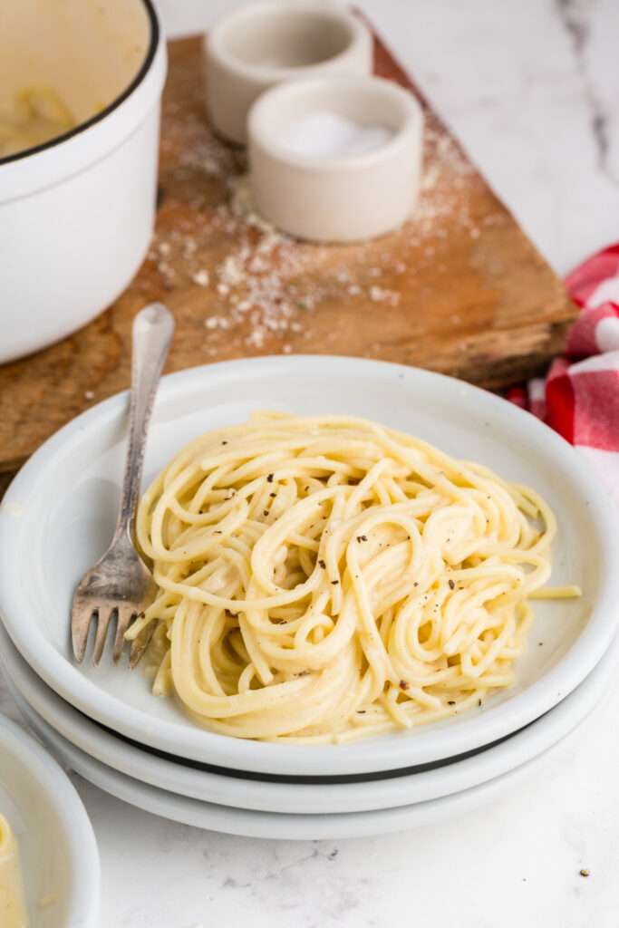 Cacio e Pepe on a plate with fork