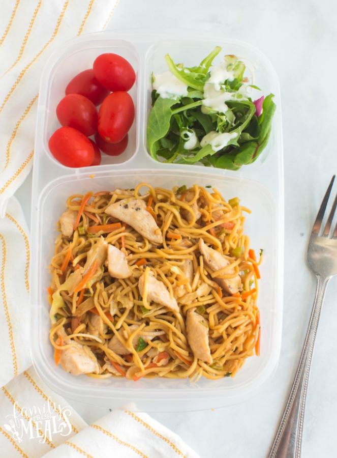 This Chicken Chow Mein is a Chinese dish loaded with tender chicken, crunchy veggies, soft noodles, and delicately spiced sauce. via @familyfresh